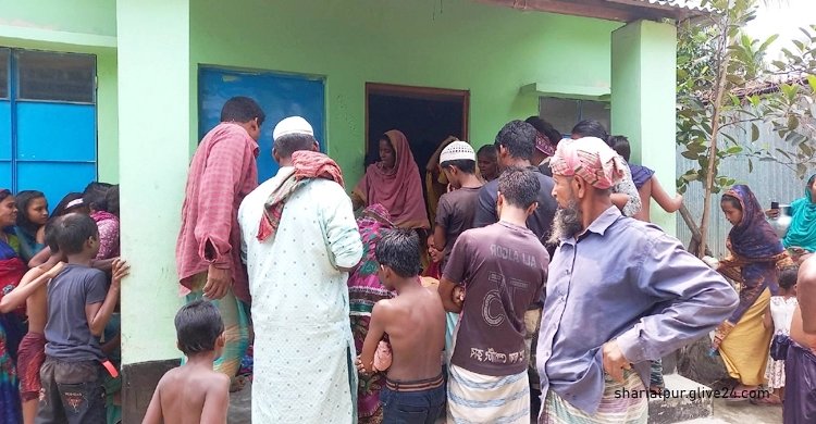 বাড়ির পাশের ডোবায় পড়ে শিশুর মৃত্যু | সারা সপ্তাহের খবর